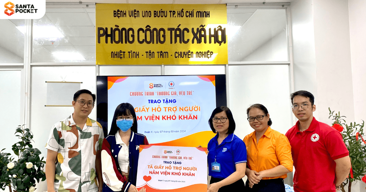 GIVING 513 GIFTS OF DIAPER AND WET PAPER TO PEOPLE IN THE HOSPITAL IN DIFFICULTIES